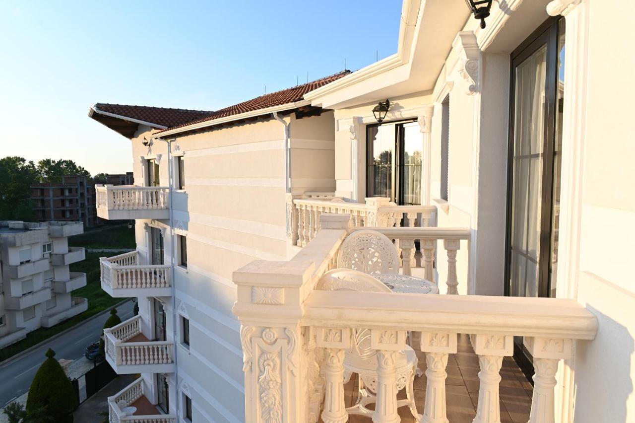 Hotel Onufri Голем Экстерьер фото