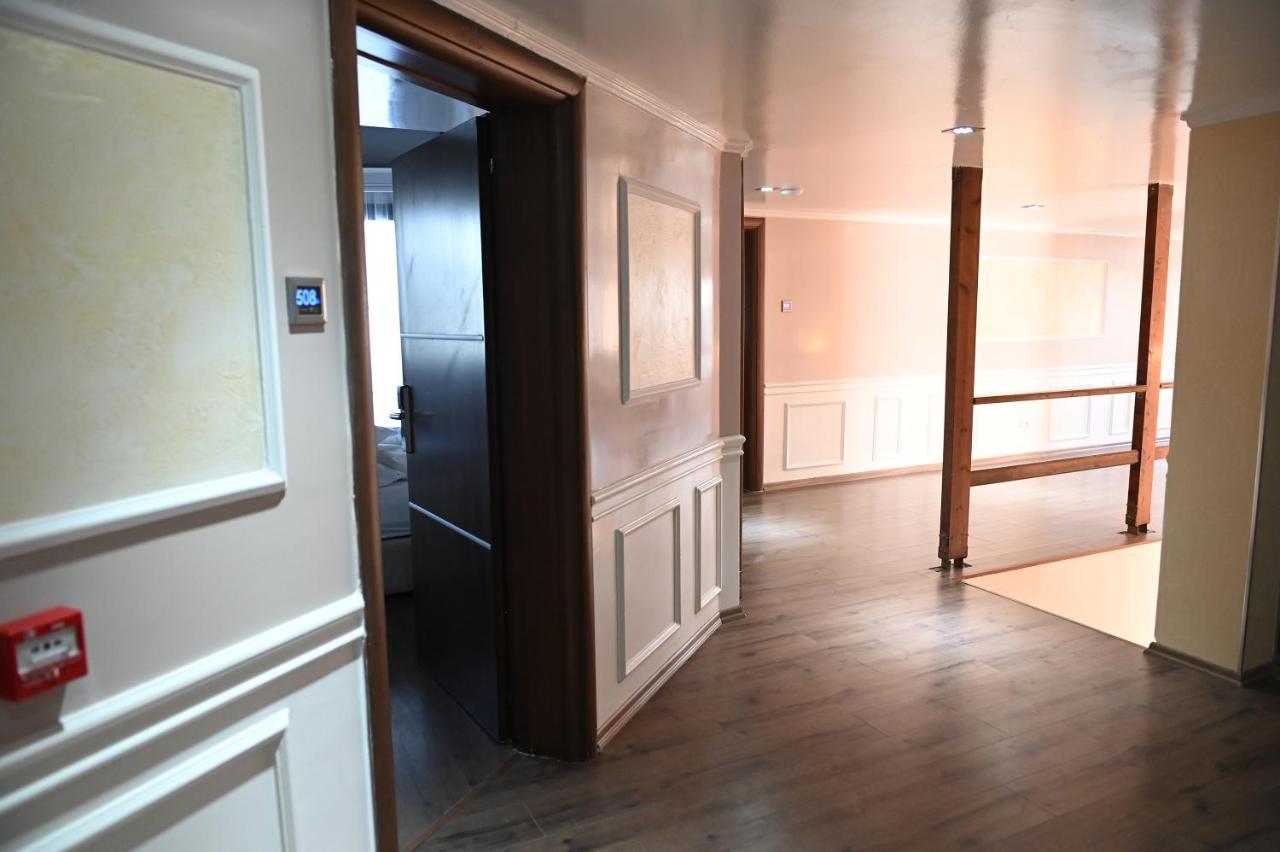 Hotel Onufri Голем Экстерьер фото